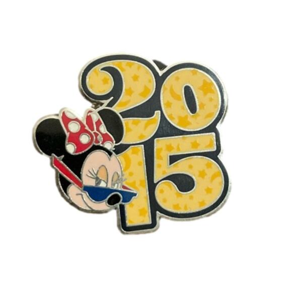 Disney Minnie Mouse 2015 Trading Pin Red Polka Dot Bow Colorful Vintage Shades - Picture 1 of 3